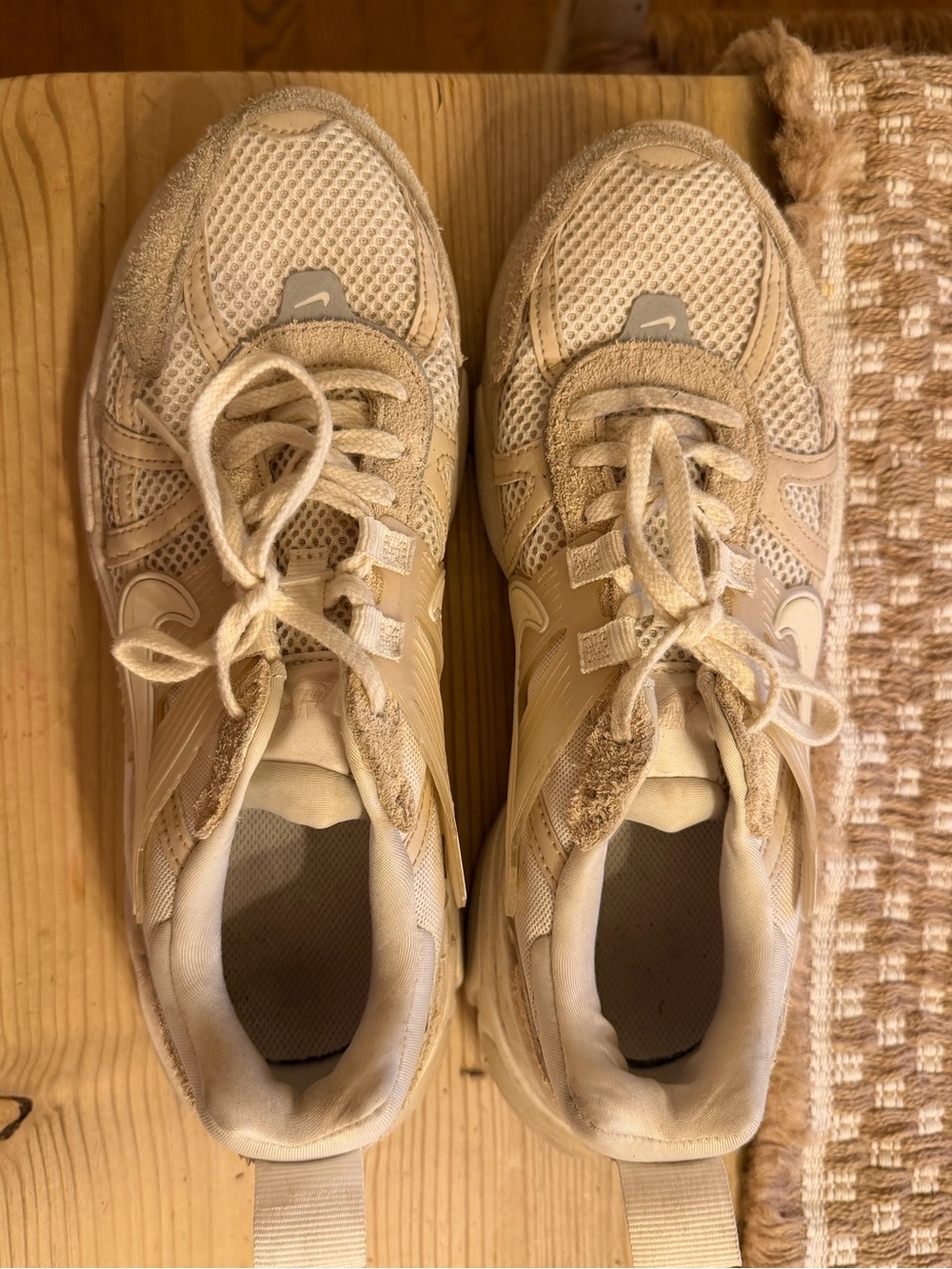Nike V2K RUN SNEAKER